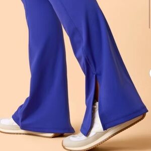 New Blogilates Women's Crisscross High-Rise Flared Leggings - Royal Blue